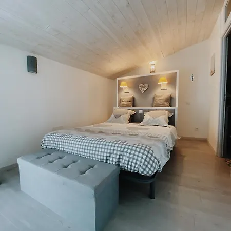 Domaine De Saint Florent - Piscine &